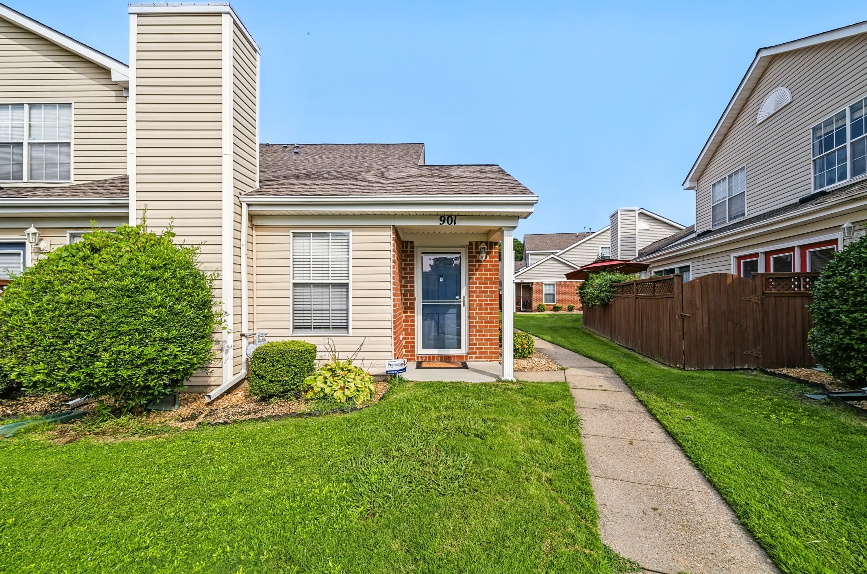 901 Pine Mill Court – photo 1