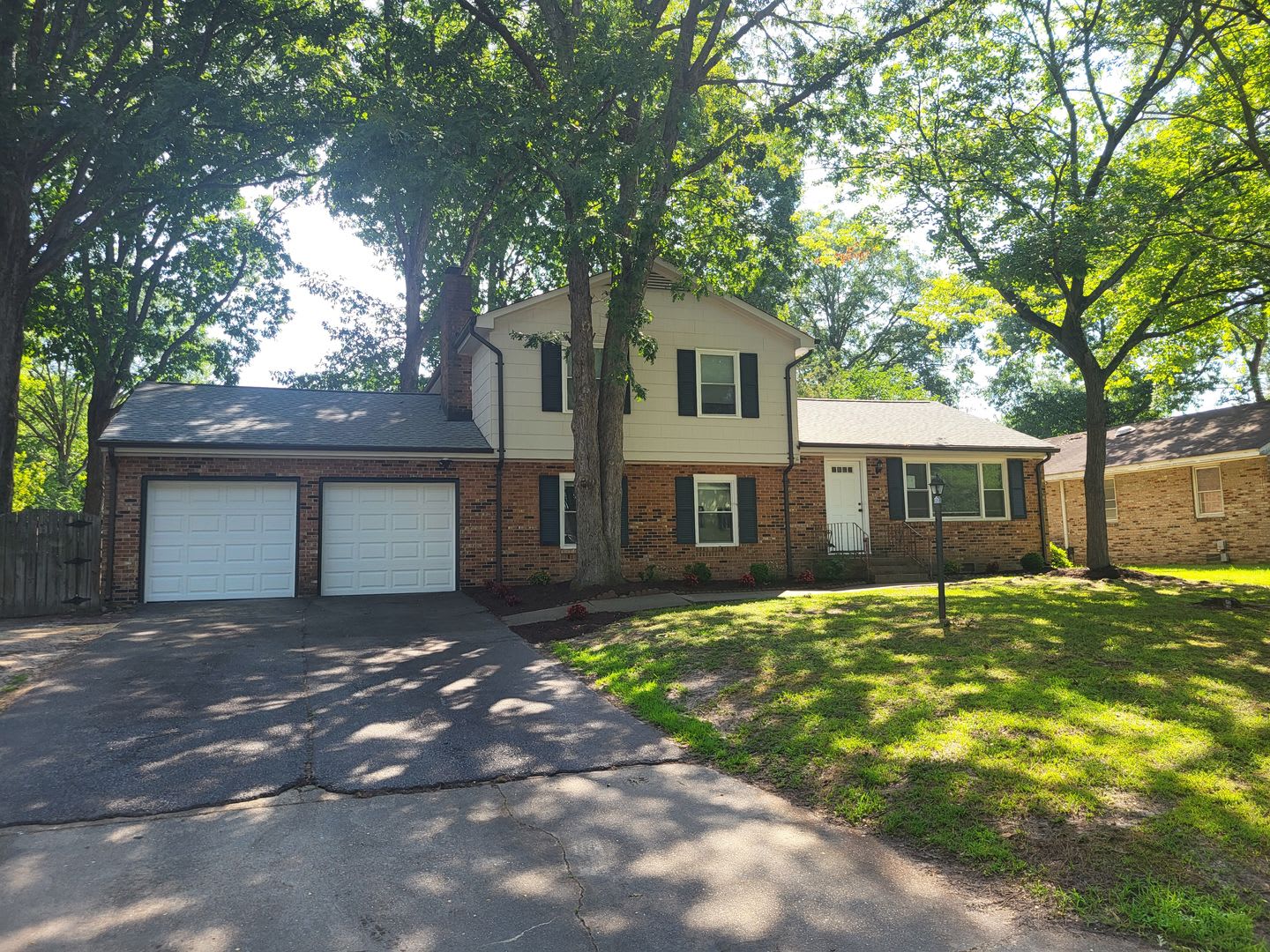 MERRIFIELDS – photo 1