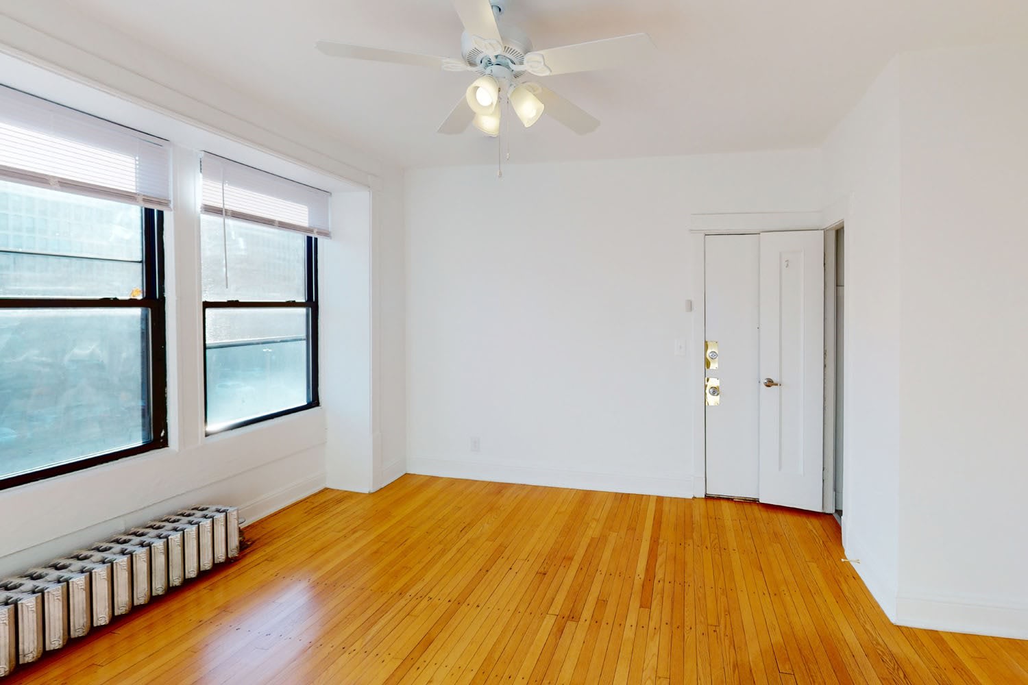5457-5459 S. Blackstone Avenue – photo 5