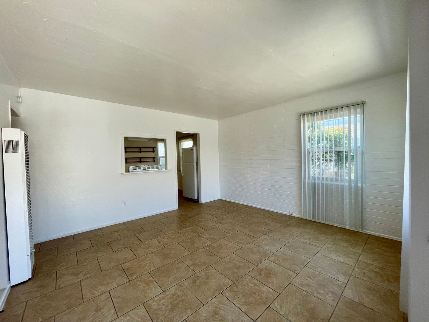 Beautiful 2 bedroom 1 bathroom with a private yard in the heart of El Cajon – photo 4