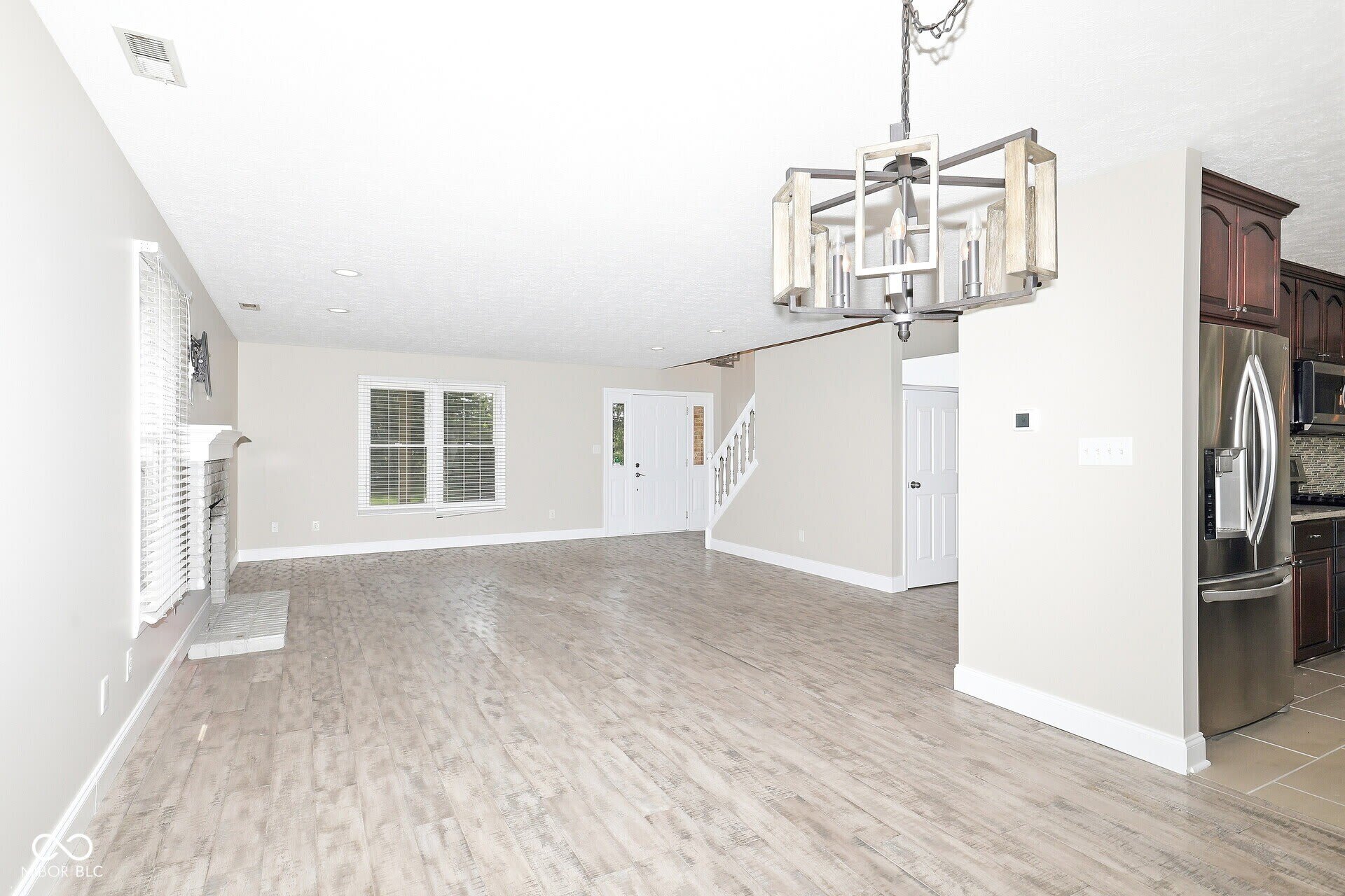 9224 Oak Knoll Lane – photo 4