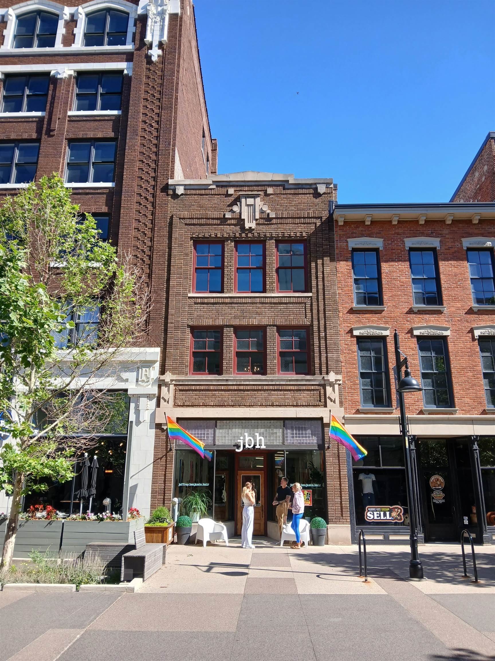 116 W Columbia Street – photo 2