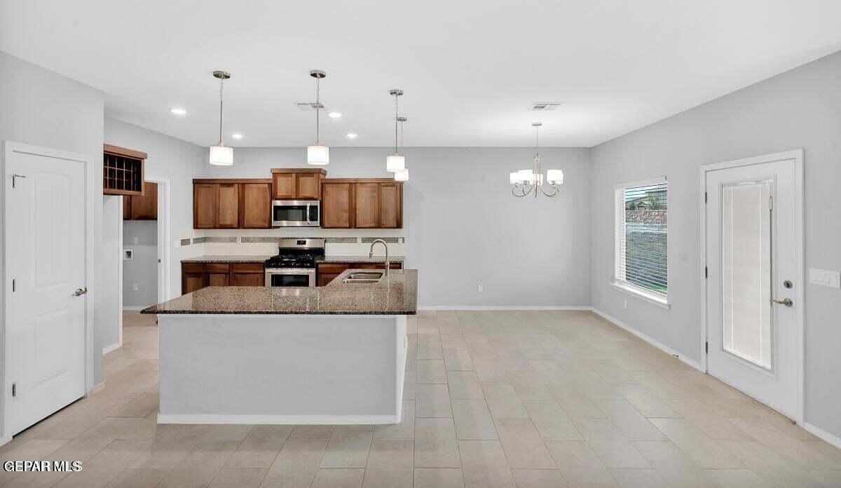 12661 Kingsbury Avenue – photo 3