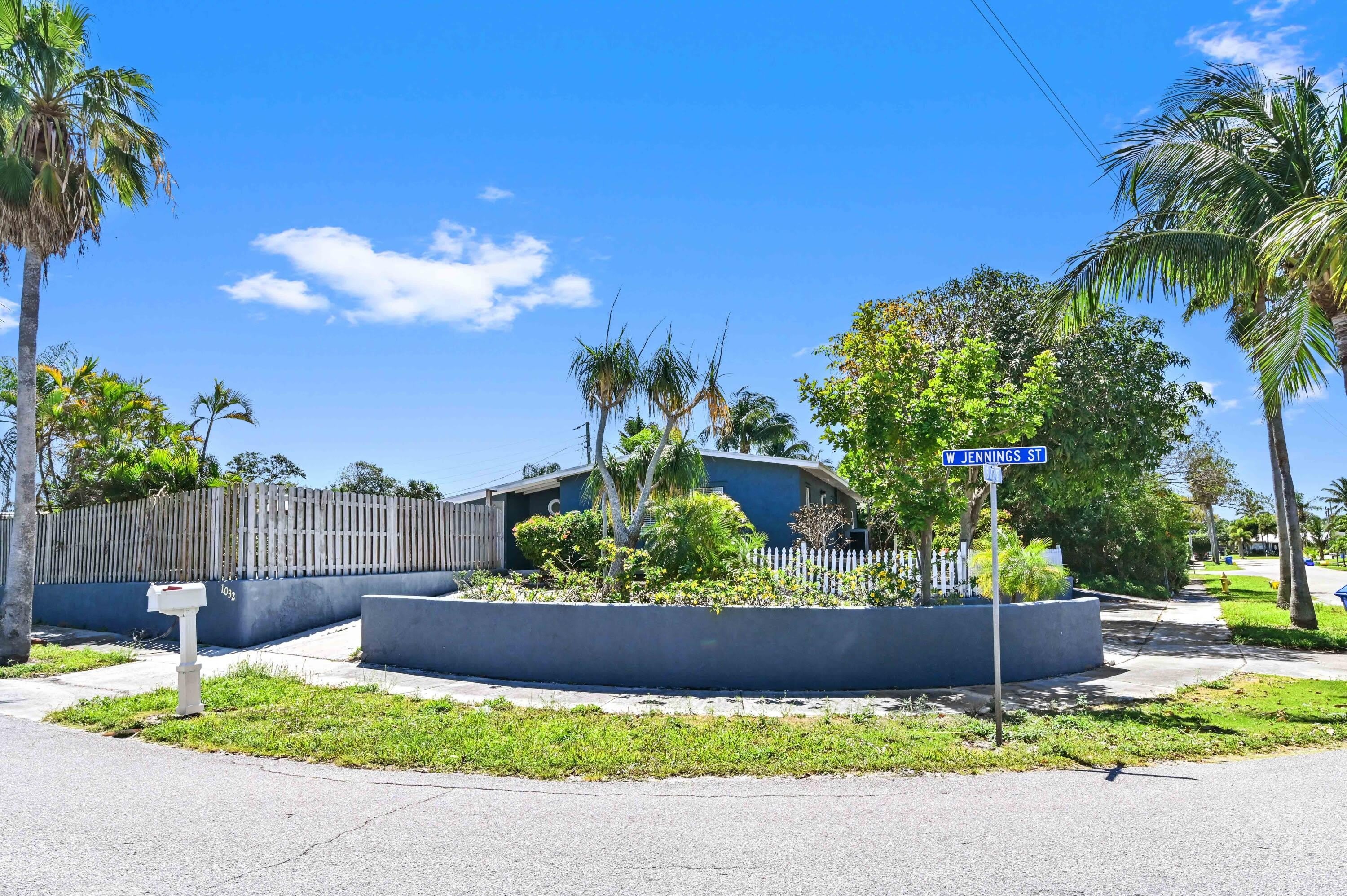 1032 W Jennings Street – photo 1