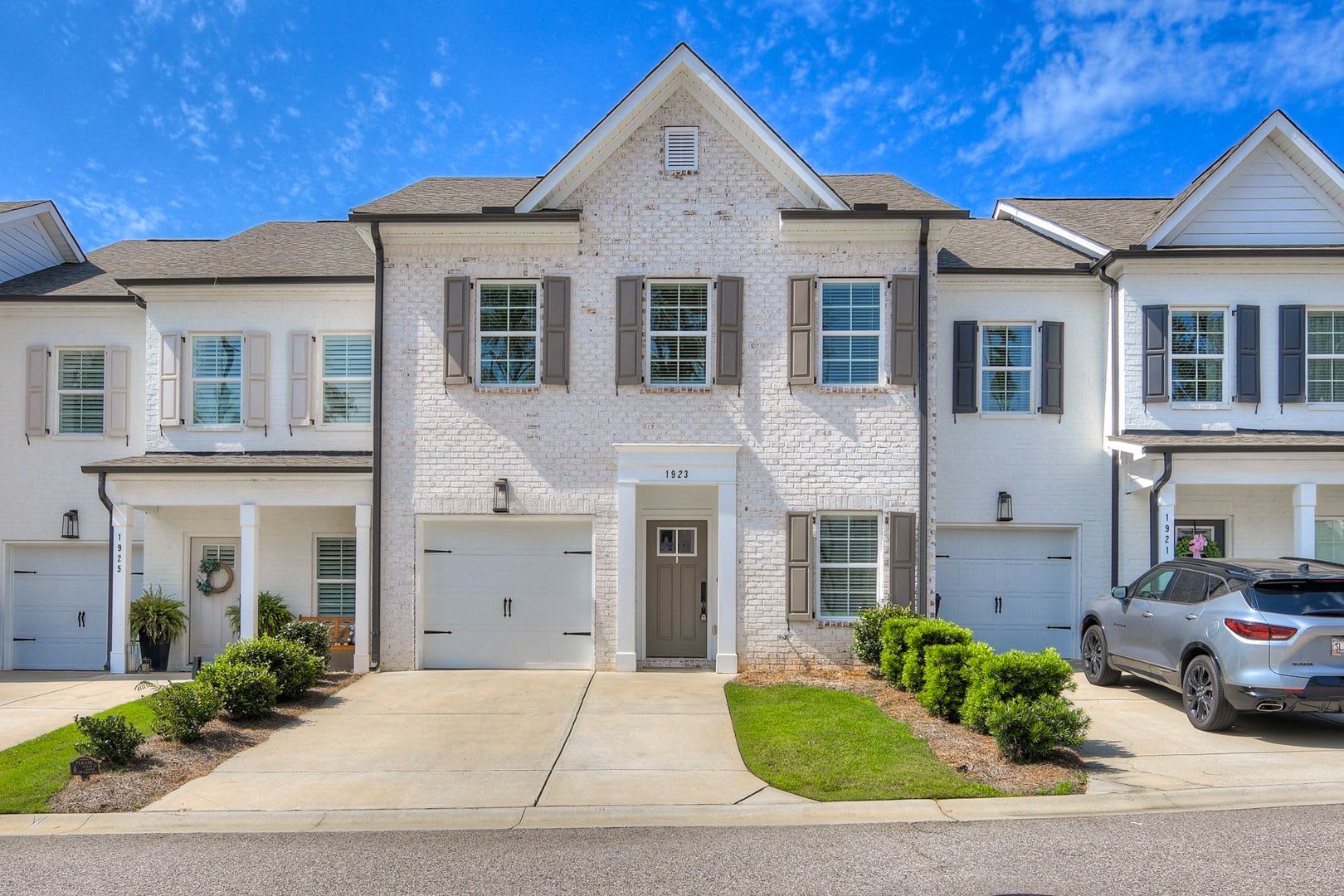 Luxury Townhome! – photo 1