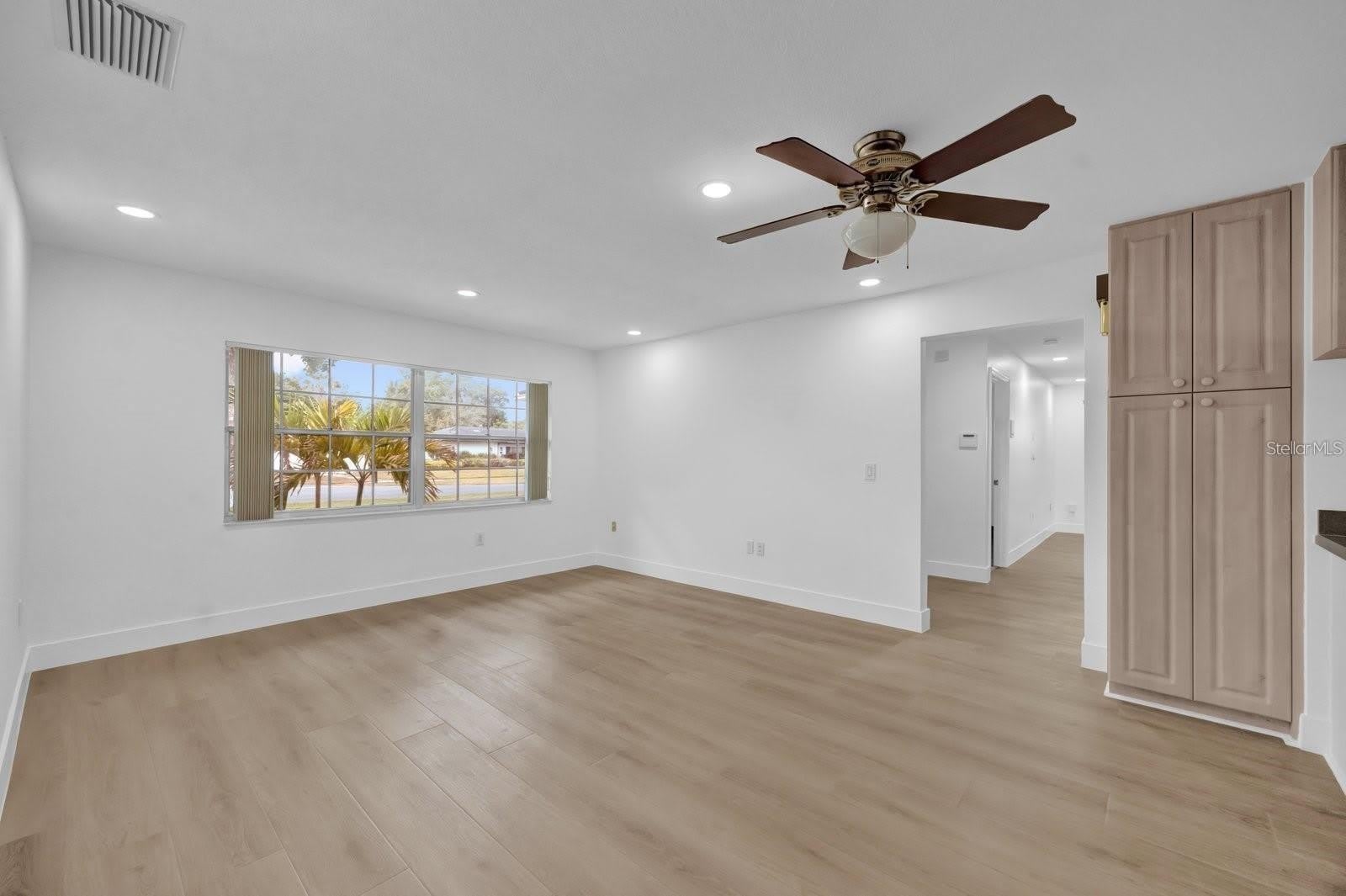 8135 SANDBERRY Boulevard – photo 4