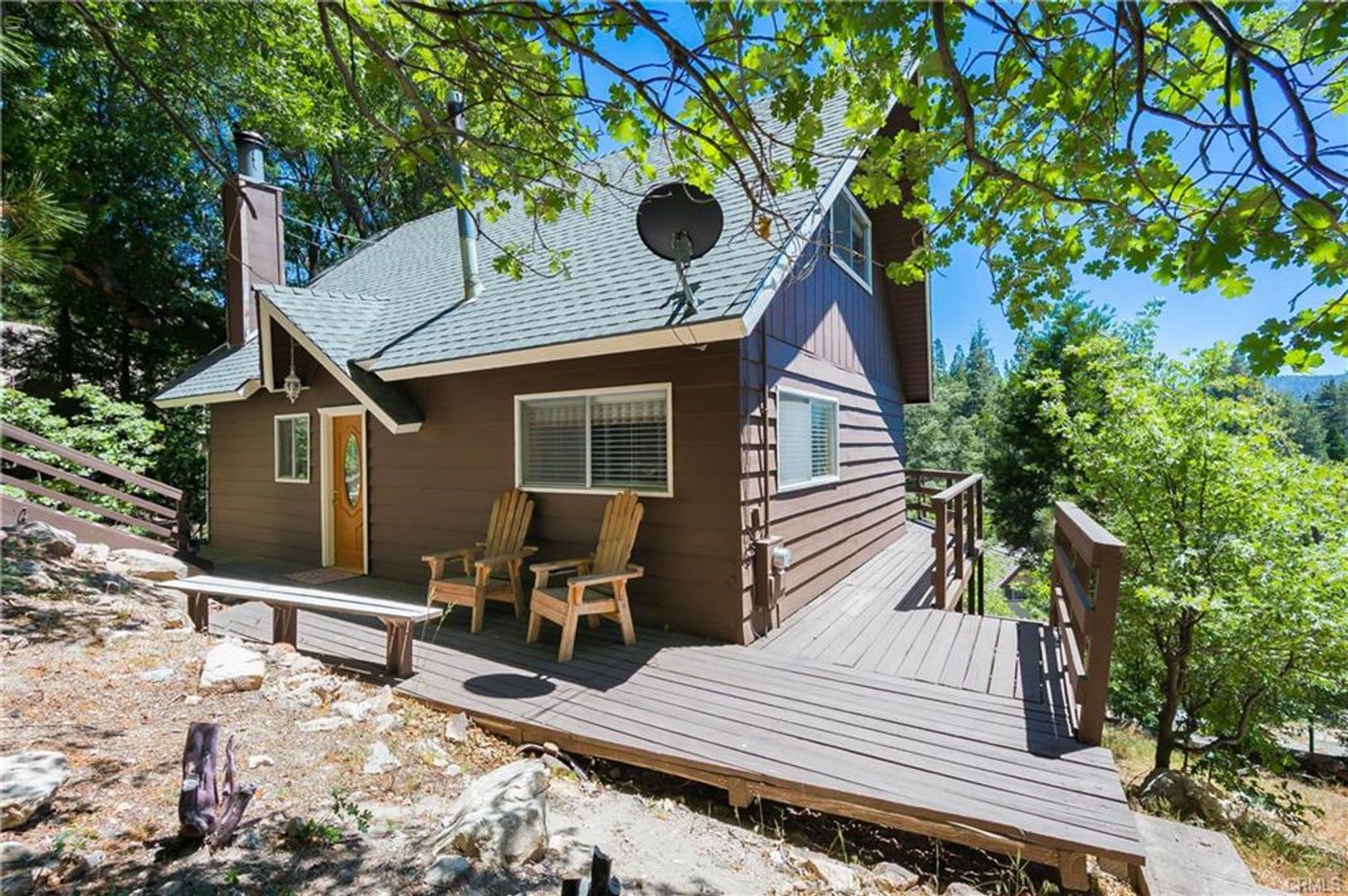 Lake Rights Property!! Terrific Alpine Chalet!! – photo 4