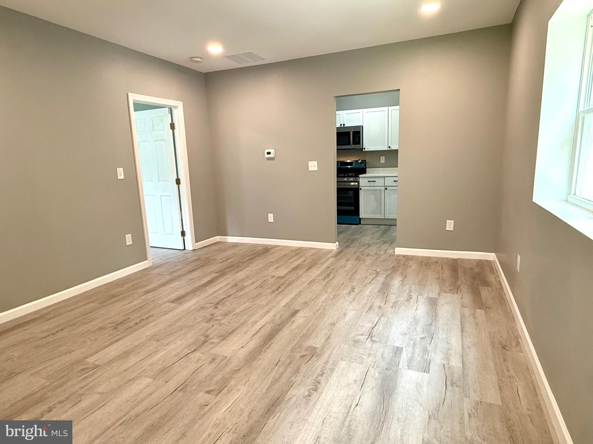 4001 N LAKESHORE Drive – photo 4