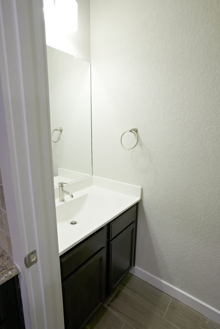 Luxury 3 Bedroom Townhome Located Near South Texas Medical Center, San Antonio, Texas! – photo 4