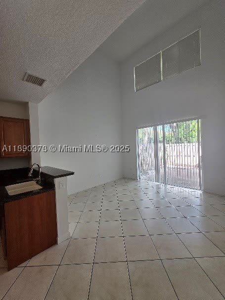 11525 NW 71st St – photo 5