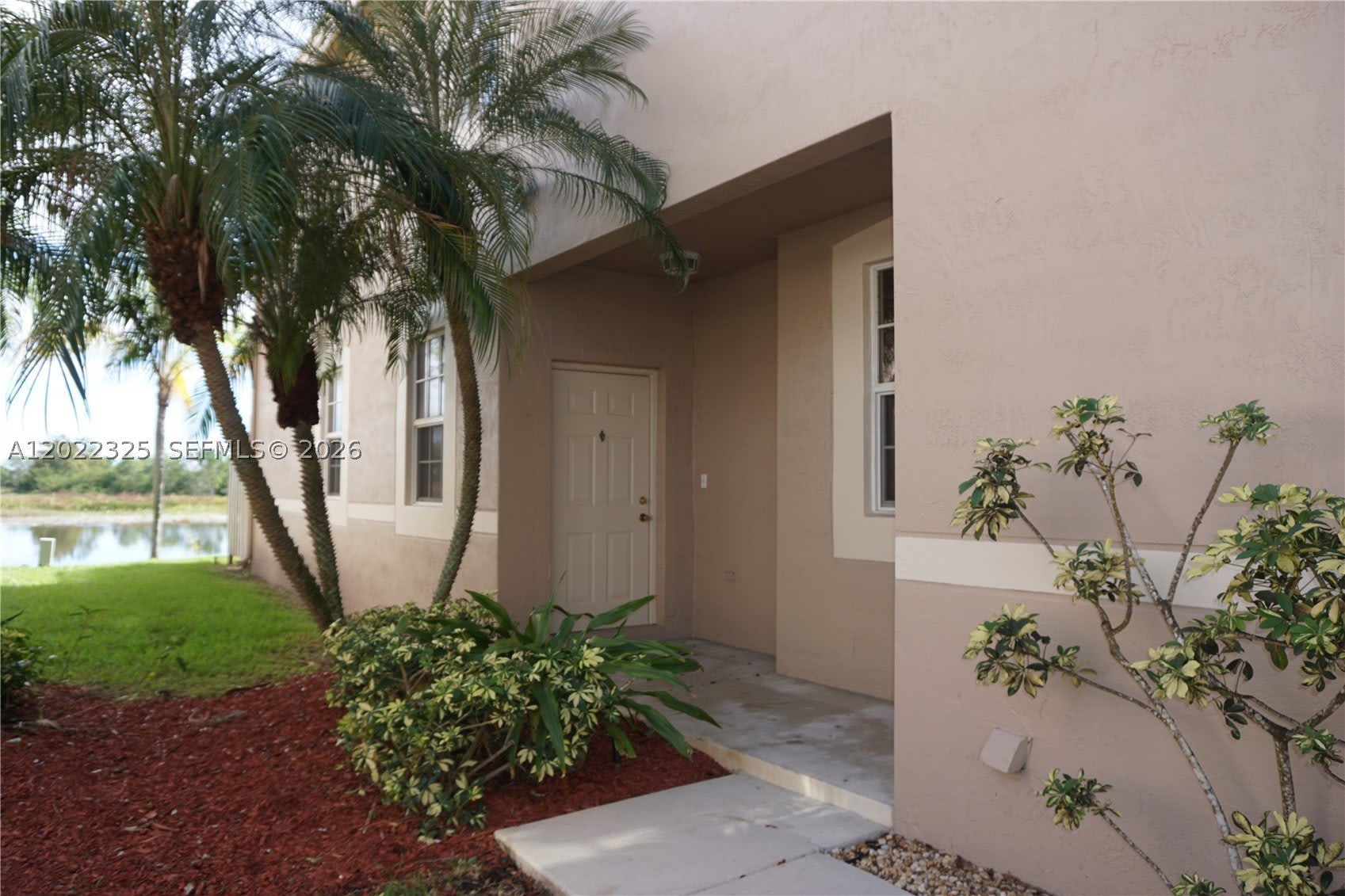 1868 Salerno Cir – photo 4
