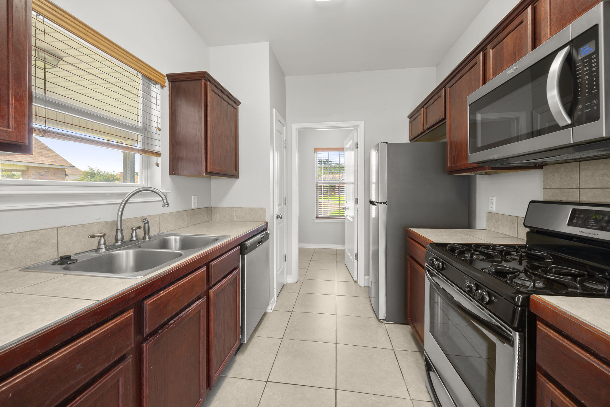 48317 Fox Hollow Boulevard – photo 5