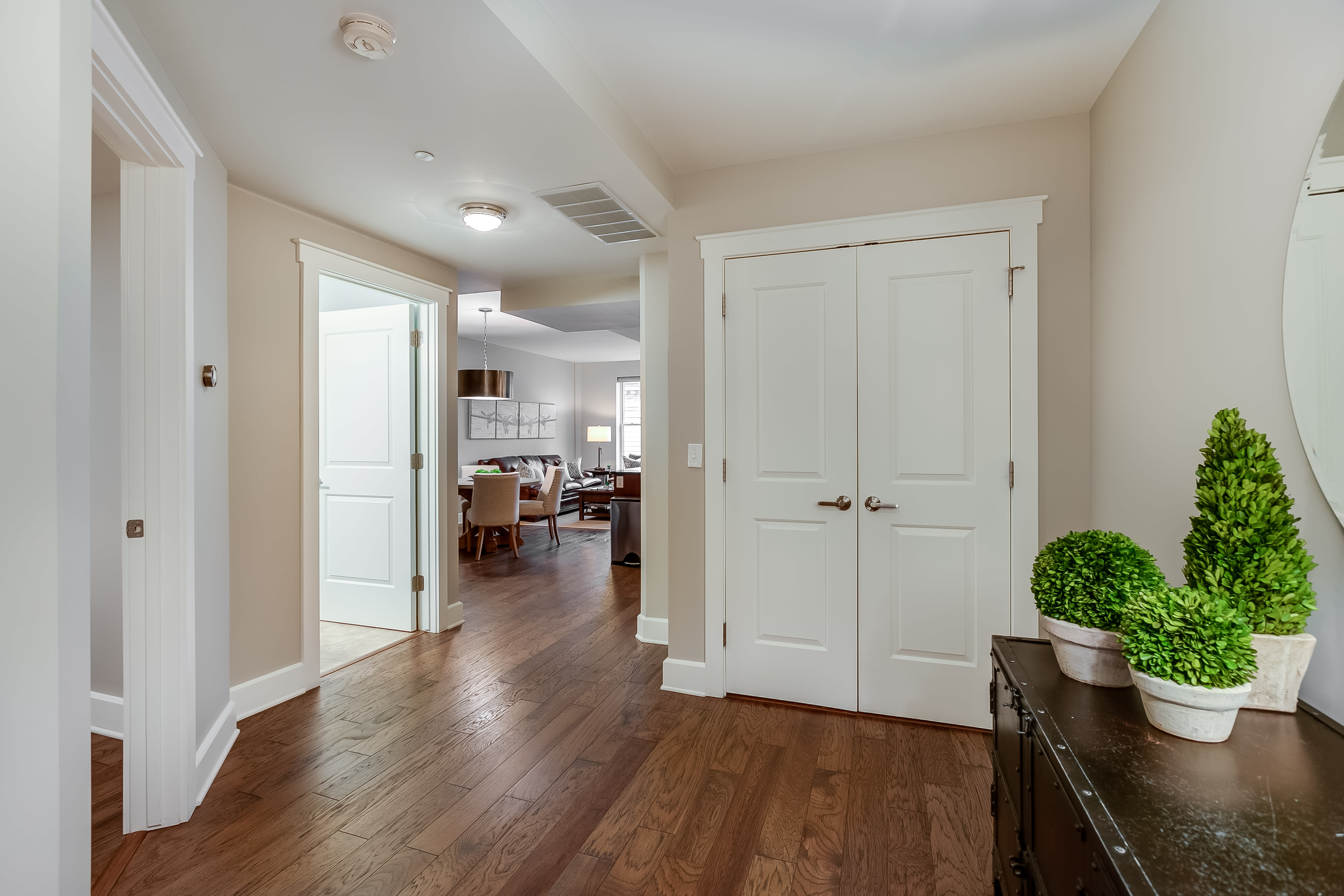 27 Library Street Northeast – photo 2
