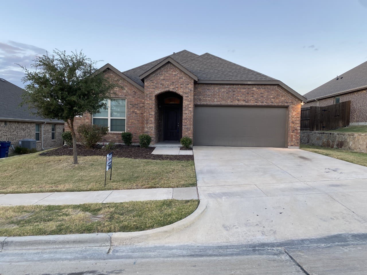 573 La Grange Drive – photo 1