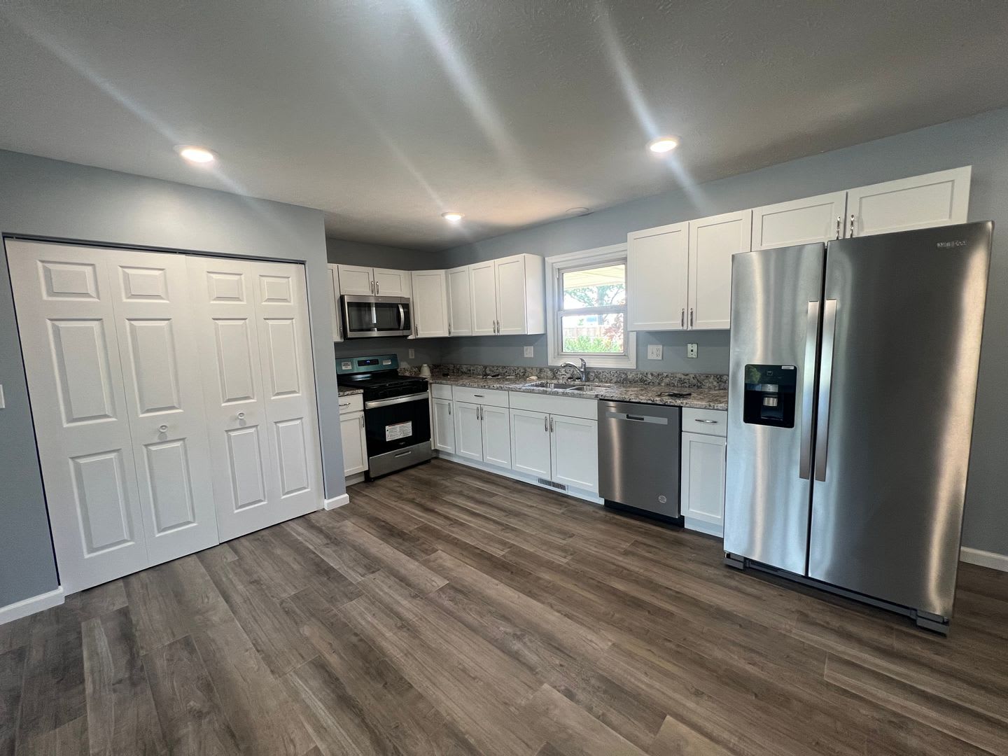 Coming soon! Spacious Updated 3 Bedroom 2 Full Bath with Plenty of Additional Space – photo 4