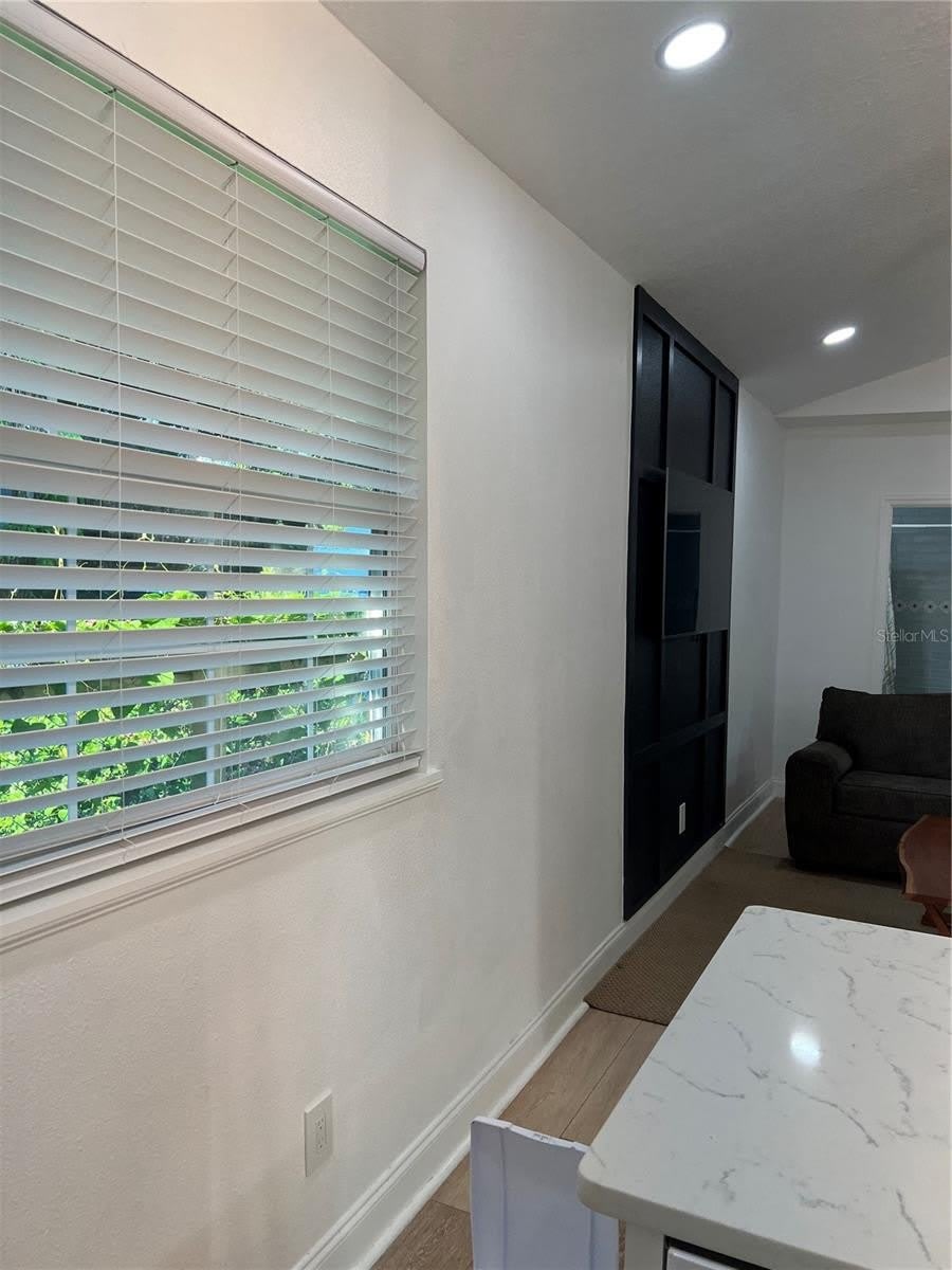 311 E FLORIBRASKA Avenue – photo 5