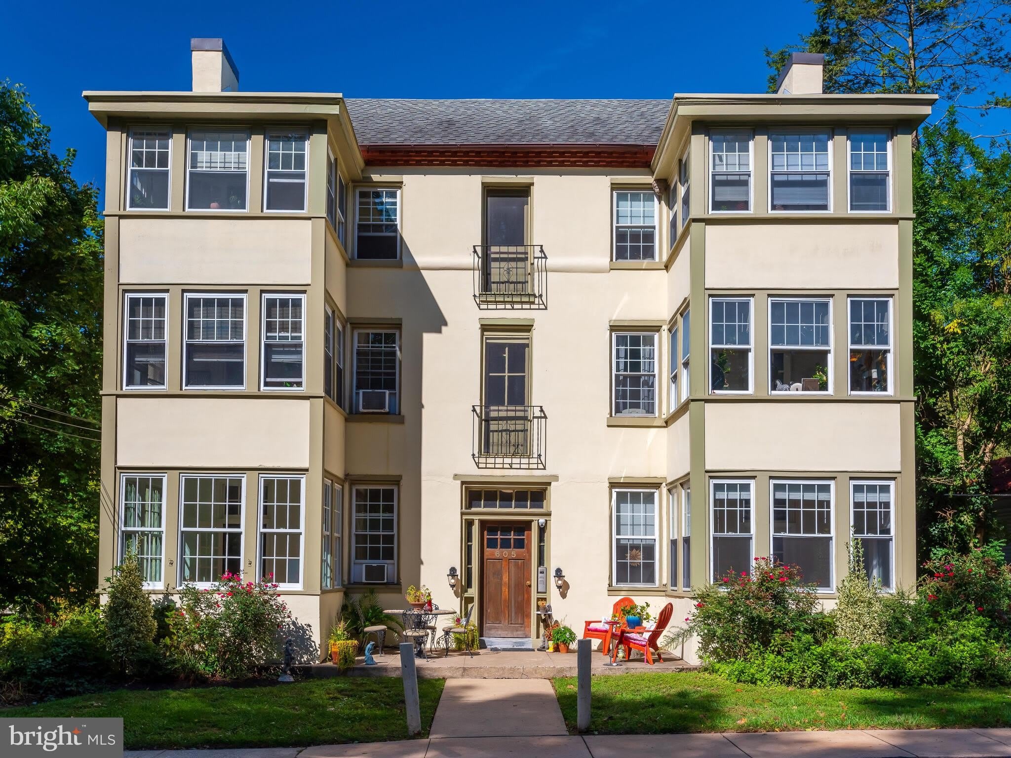605 W MINER Street – photo 4