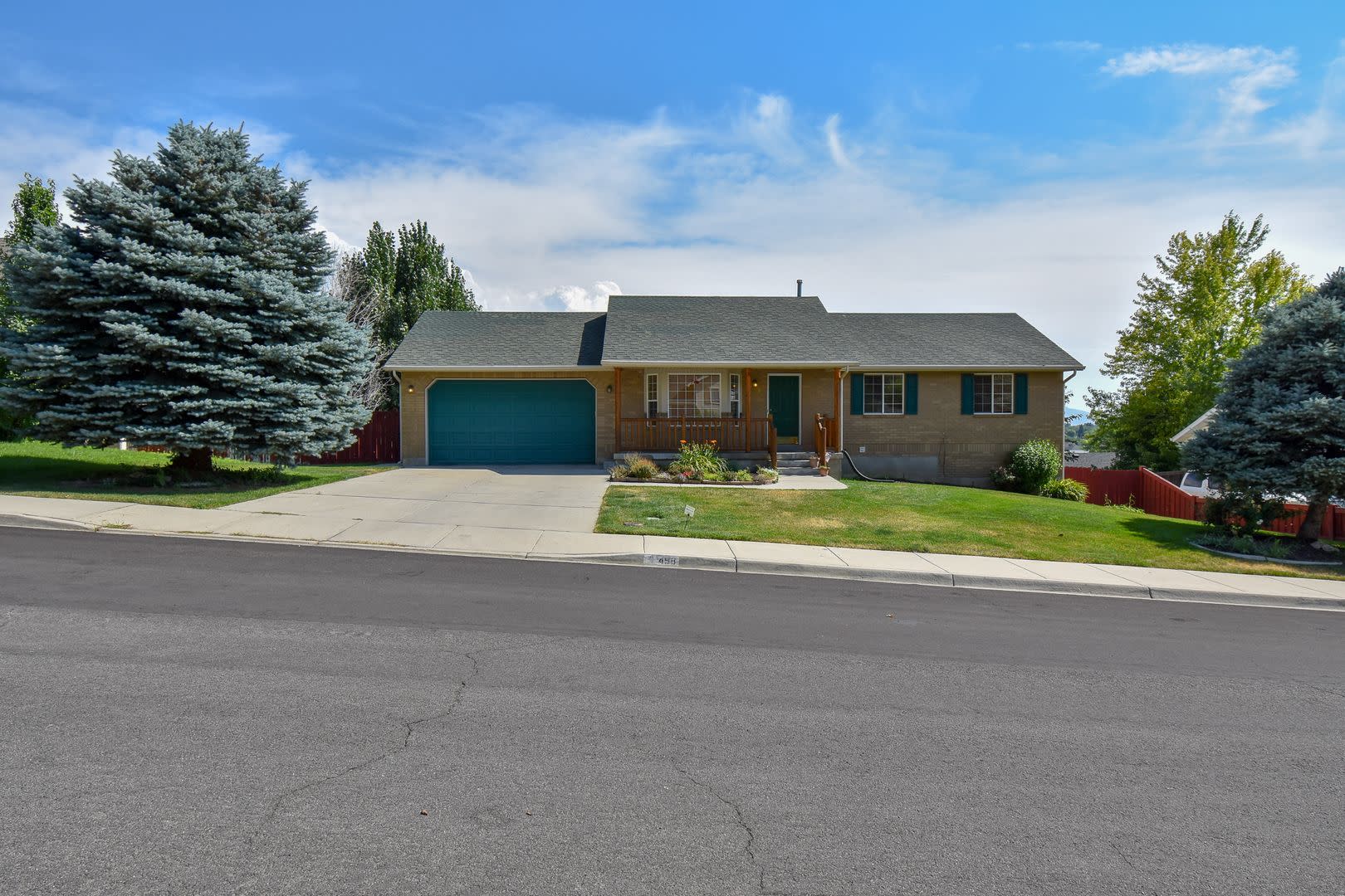 Beautiful Springville Heights Home – photo 4