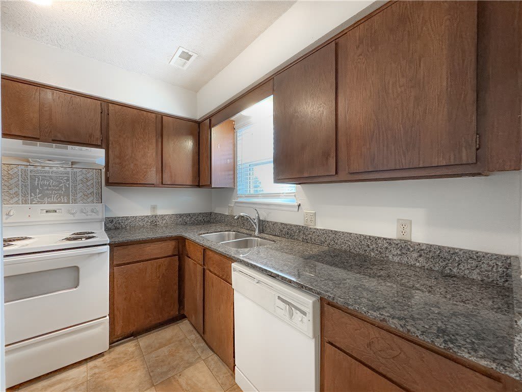 4108 N Sunflower Circle – photo 3