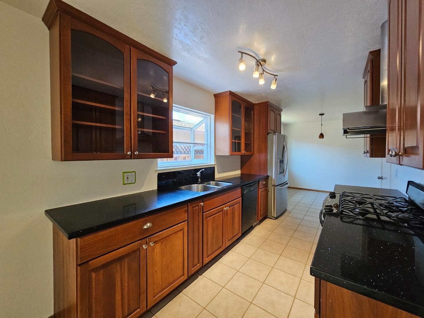 1344 Tarpon St – photo 4
