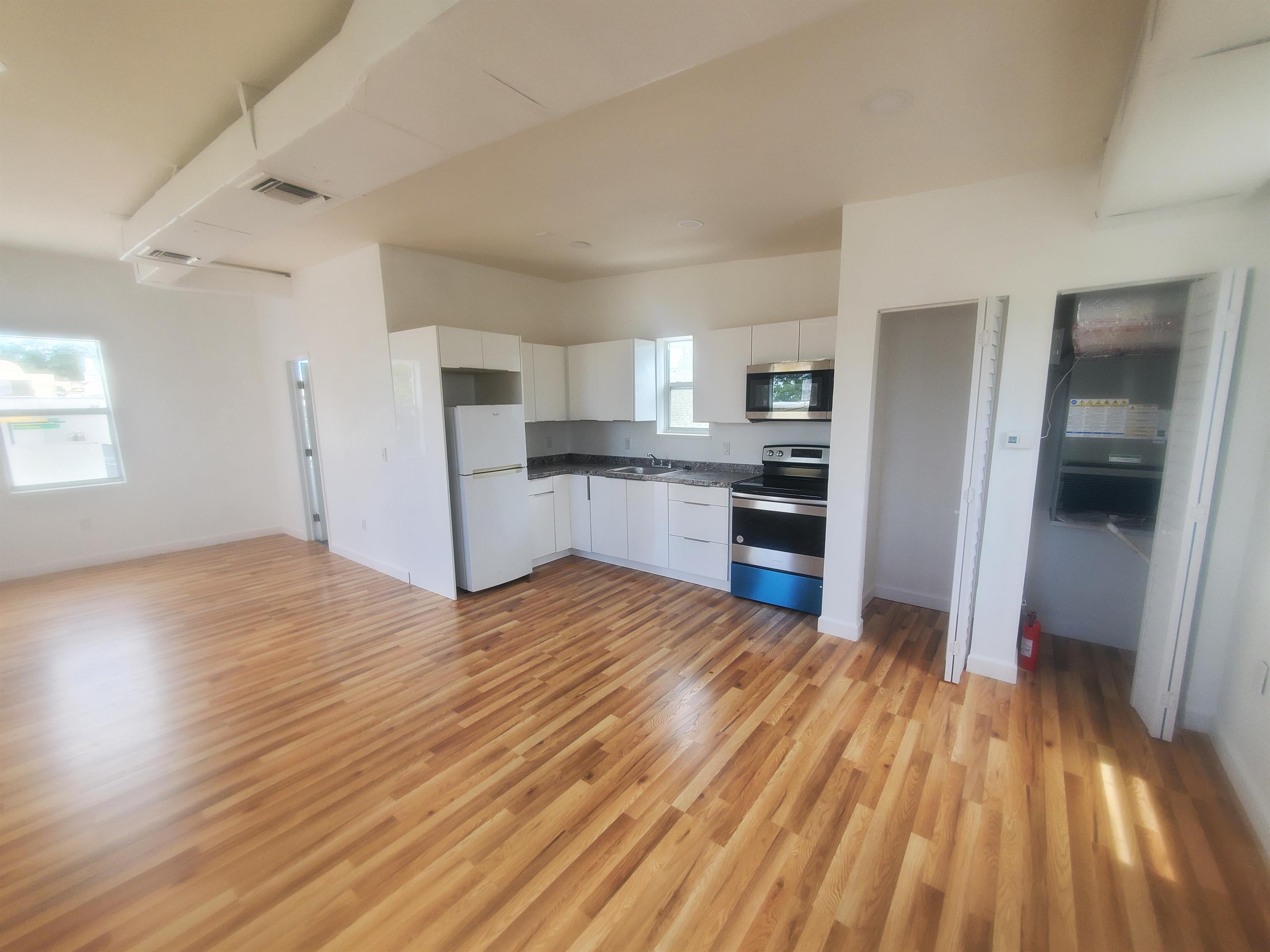 137 Southeast 1St Avenue2Nd Floor – photo 5