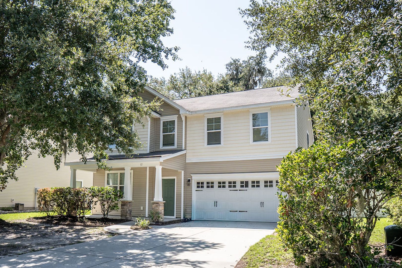 Beautiful Four Bedroom in Shadow Moss – photo 2