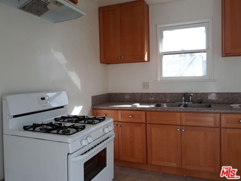 3968 Verdugo Rd – photo 5