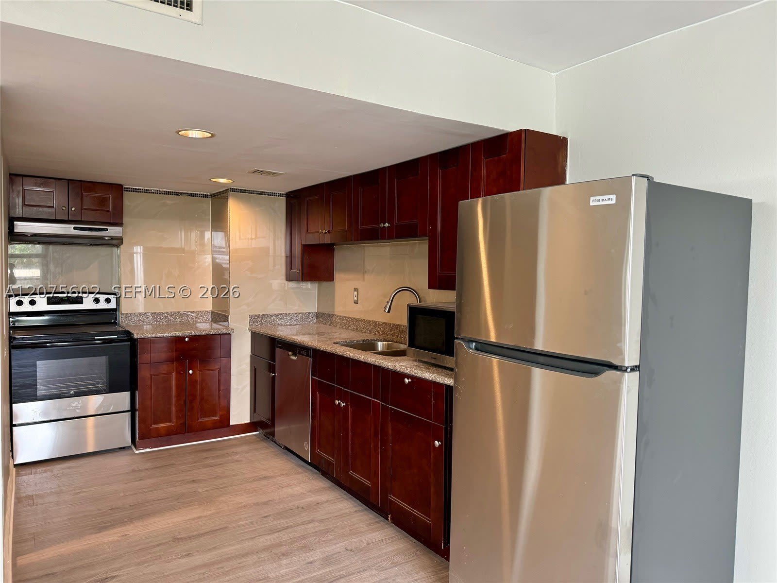 3702 Ne 171St St – photo 4