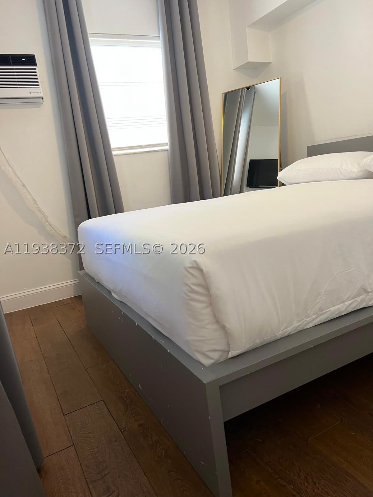 740 Michigan Ave – photo 3