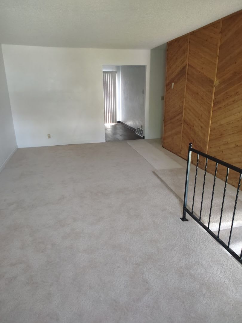 4 Bedroom/ 2 bath Centrally Located Split Level! – photo 5