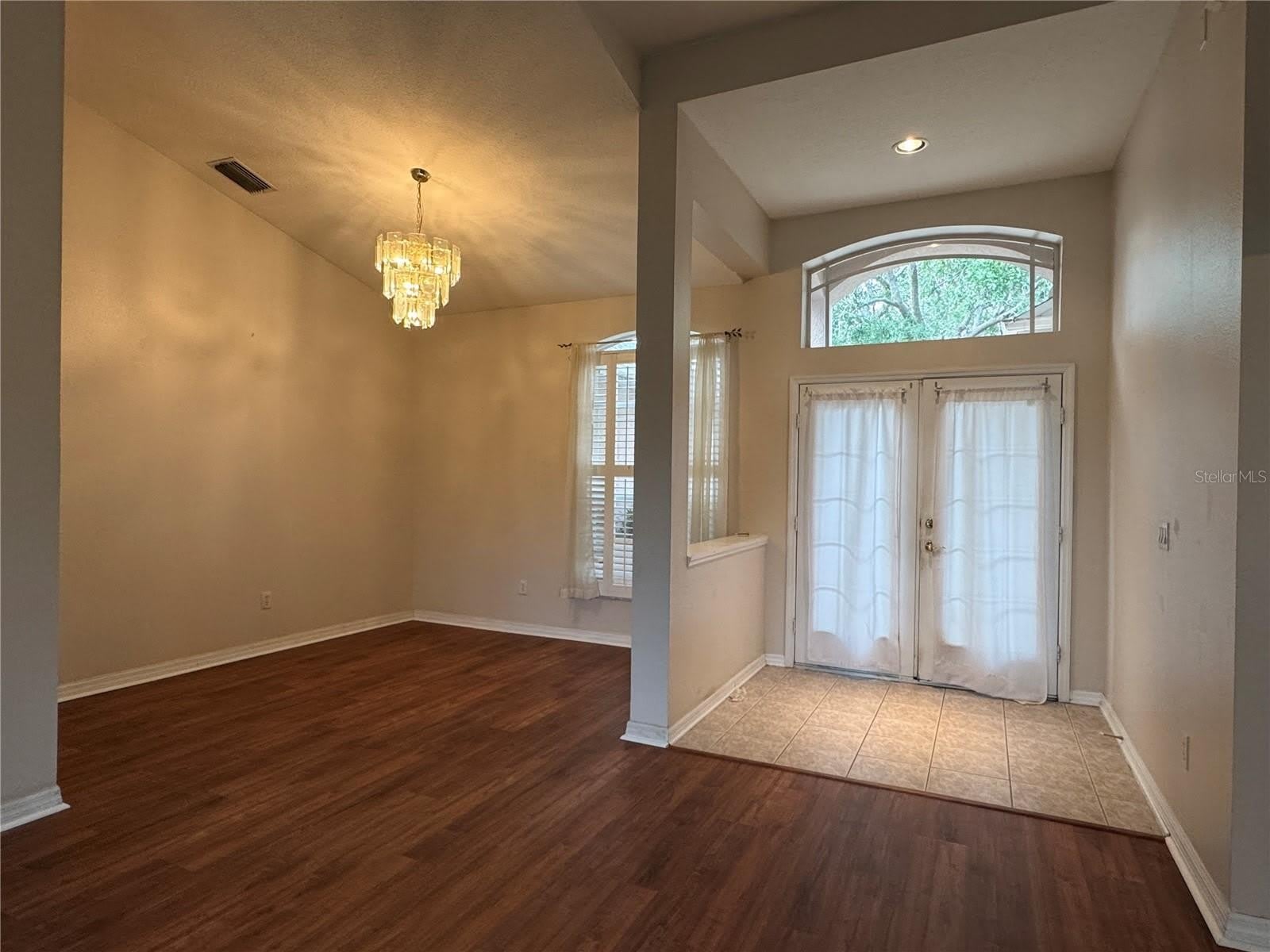 10207 QUAILS LANDING Avenue – photo 5