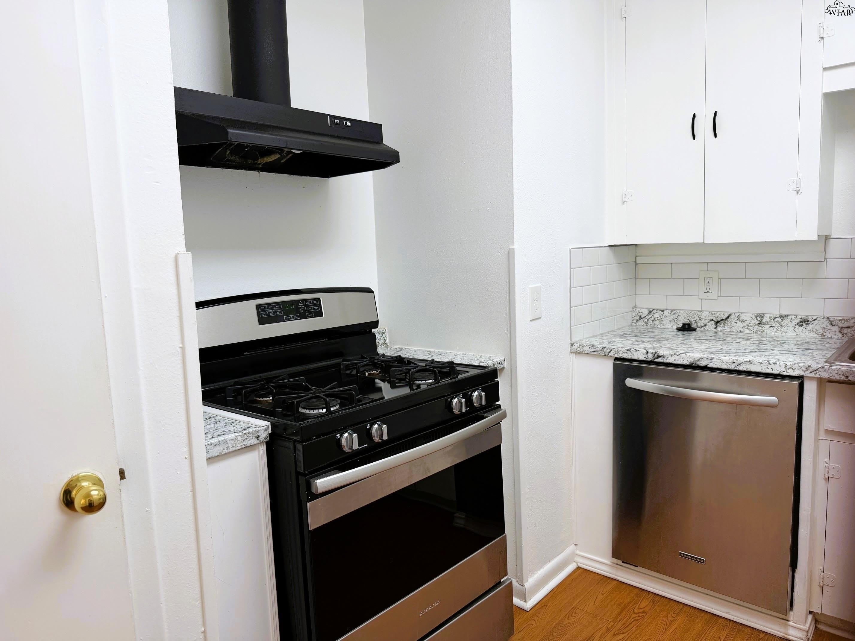 2951 MOFFETT AVENUE – photo 5
