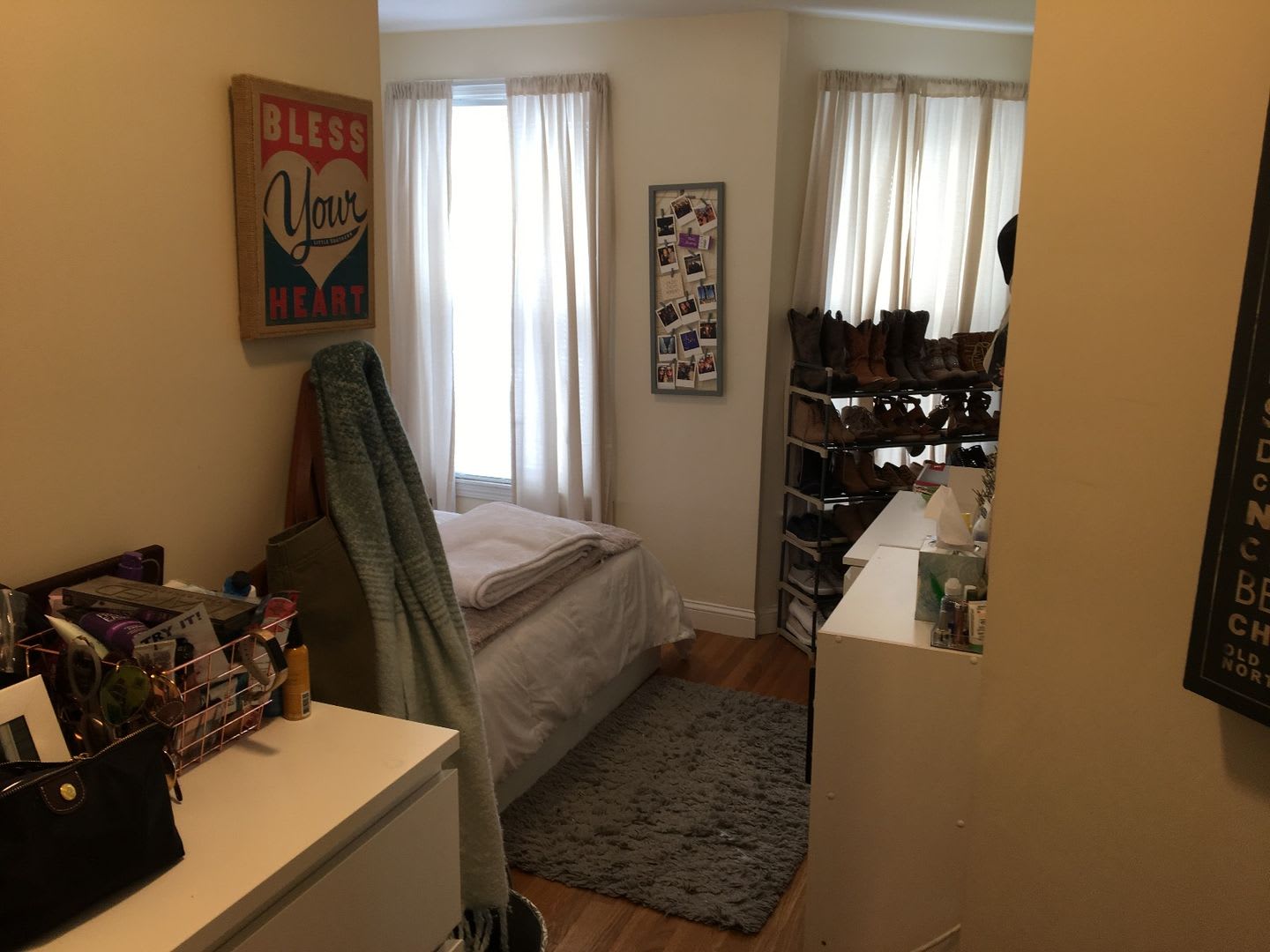 Charming 3 Bedroom-No Broker Fee – photo 3