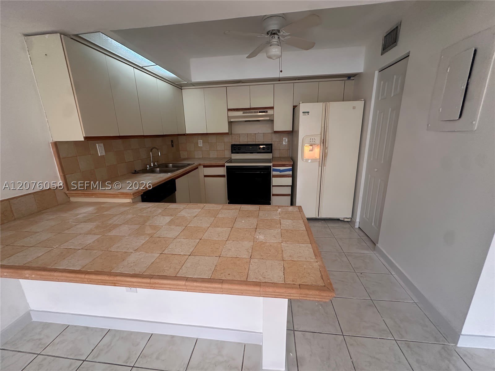 8810 SW 132nd Pl – photo 5
