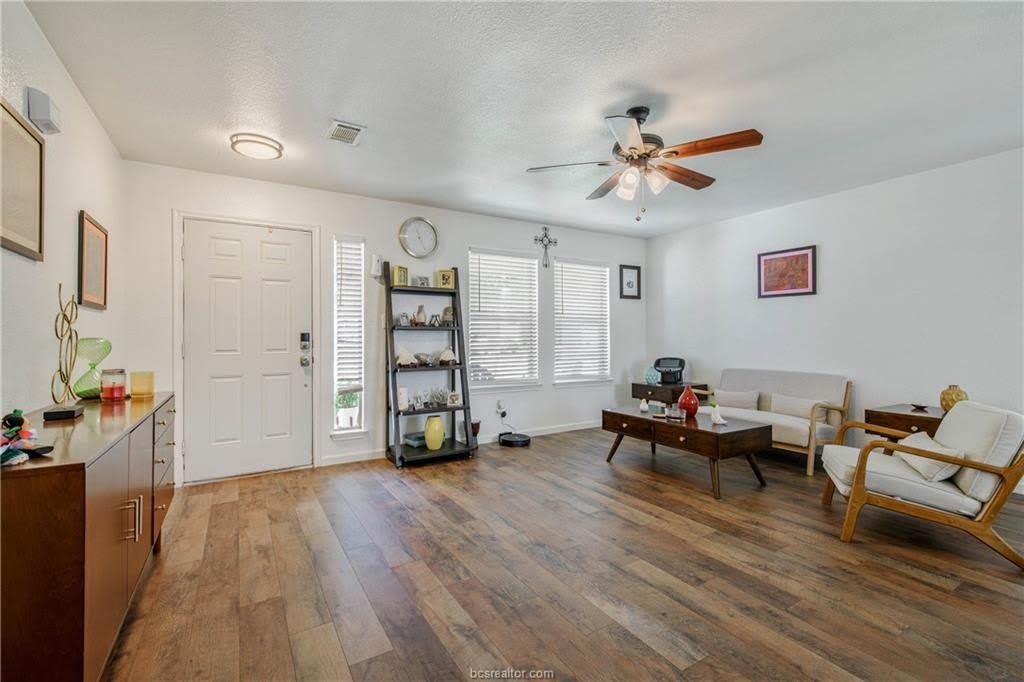 15236 Faircrest Drive – photo 5