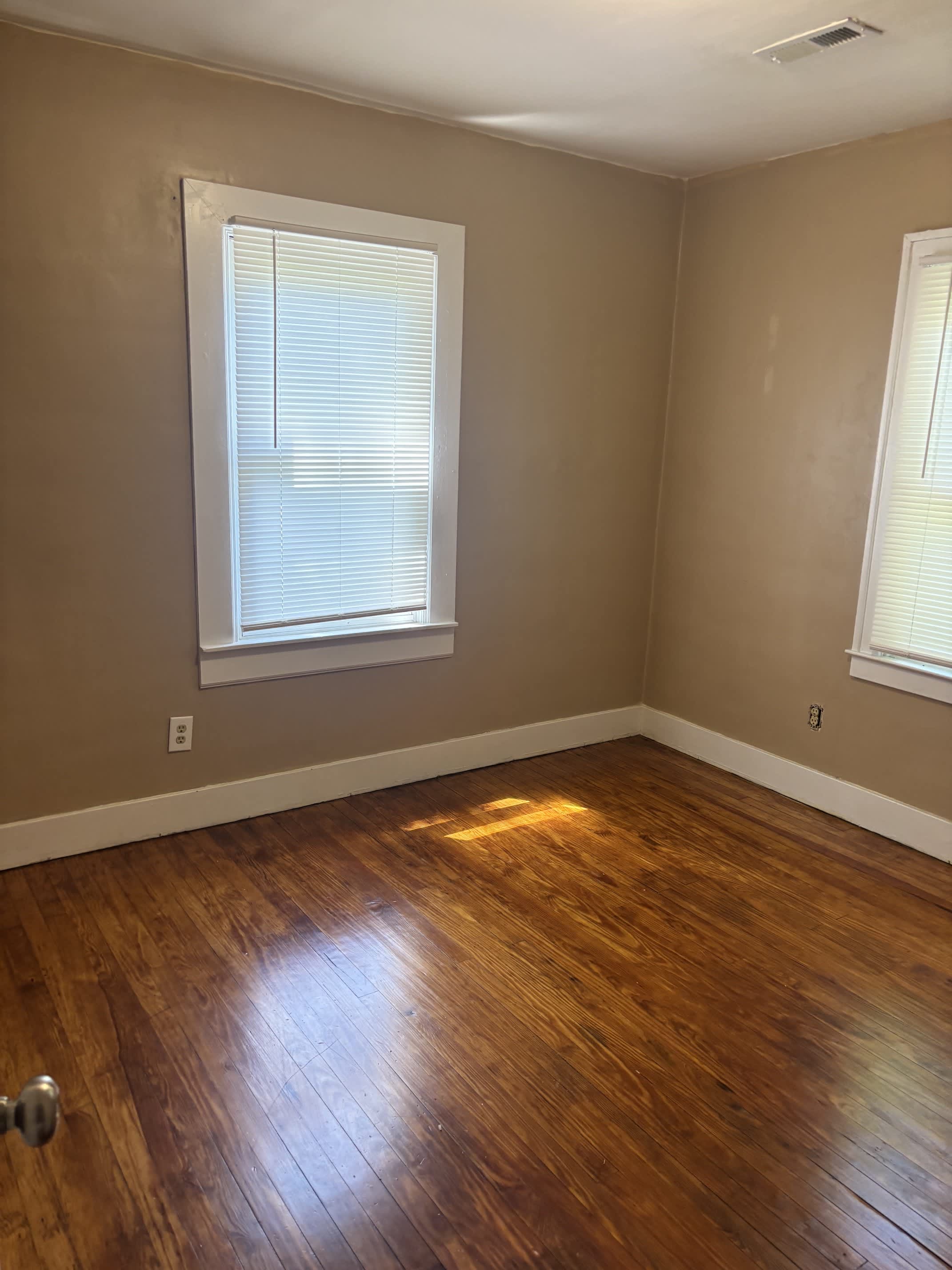 112 West Daugherty Avenue – photo 5