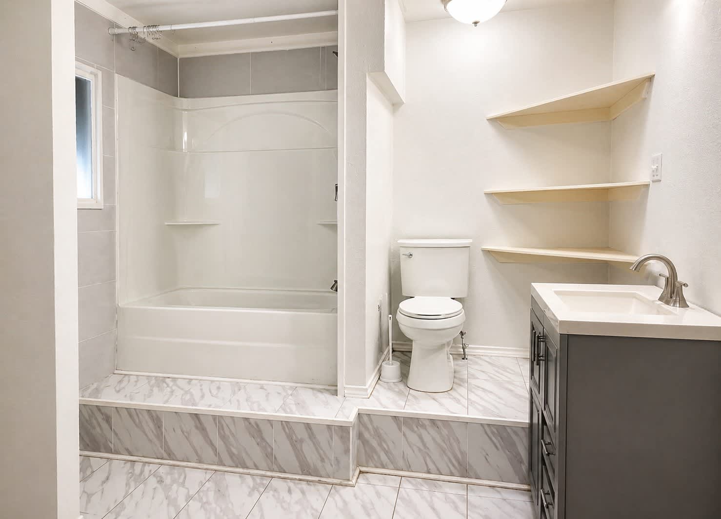 2525 Ave B – photo 3