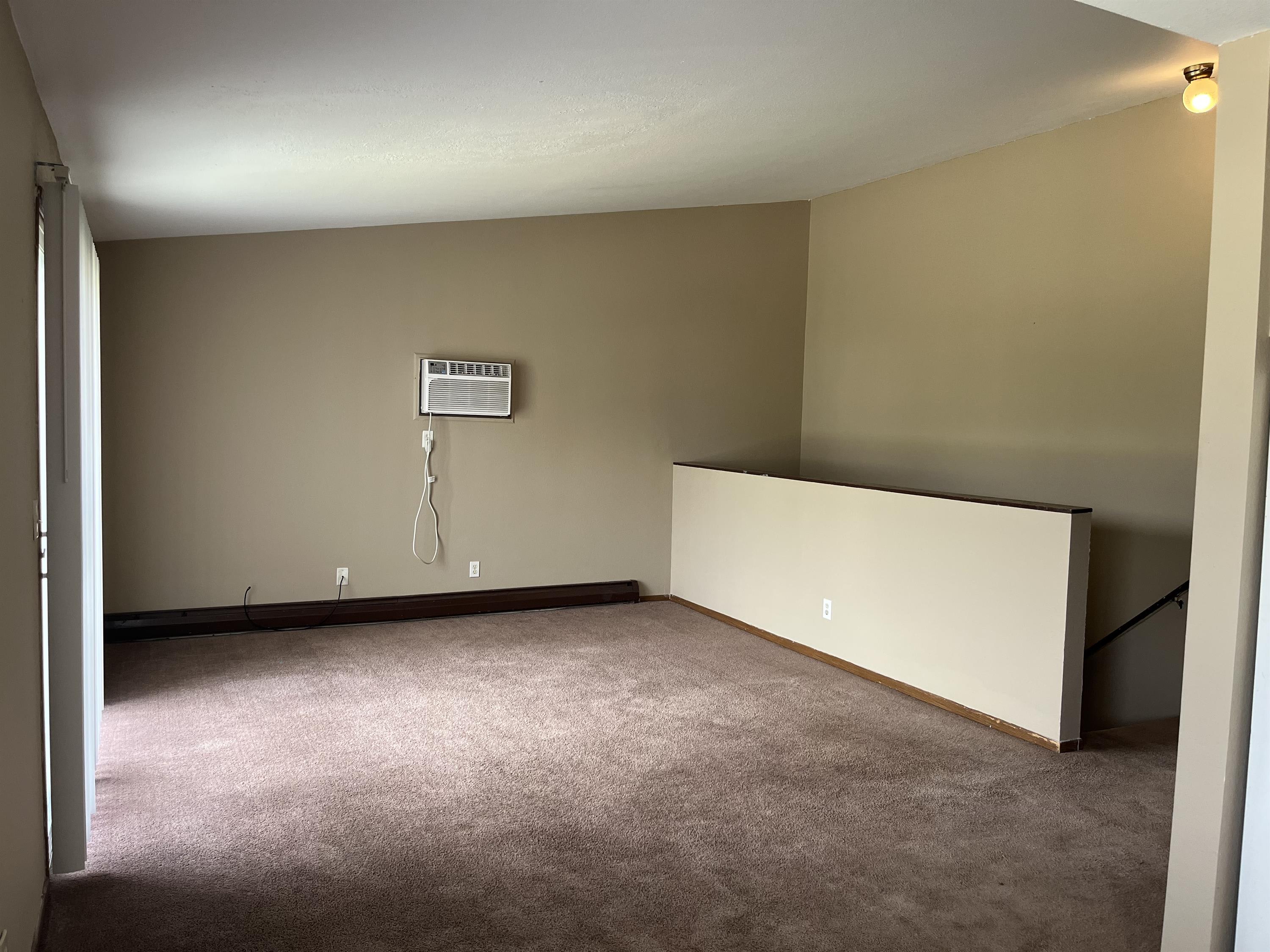 480 Stratford Way – photo 3