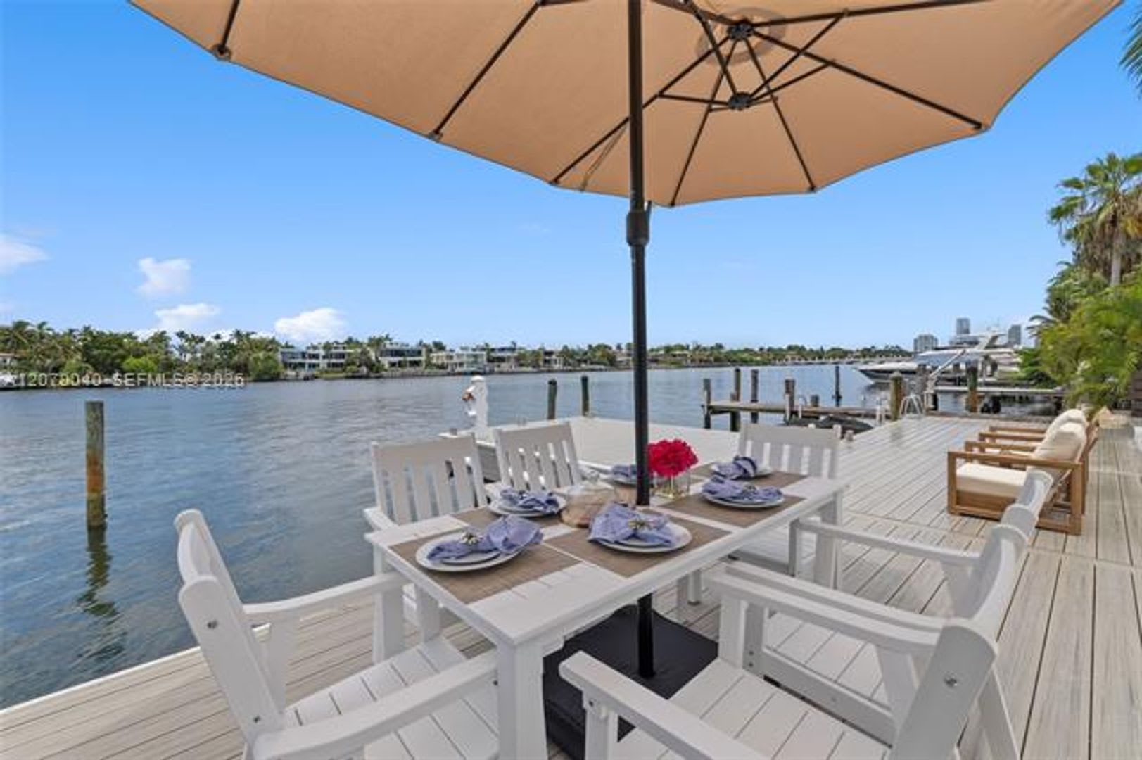 257 N Coconut Ln 257 Miami Beach Fl 33139 – photo 2
