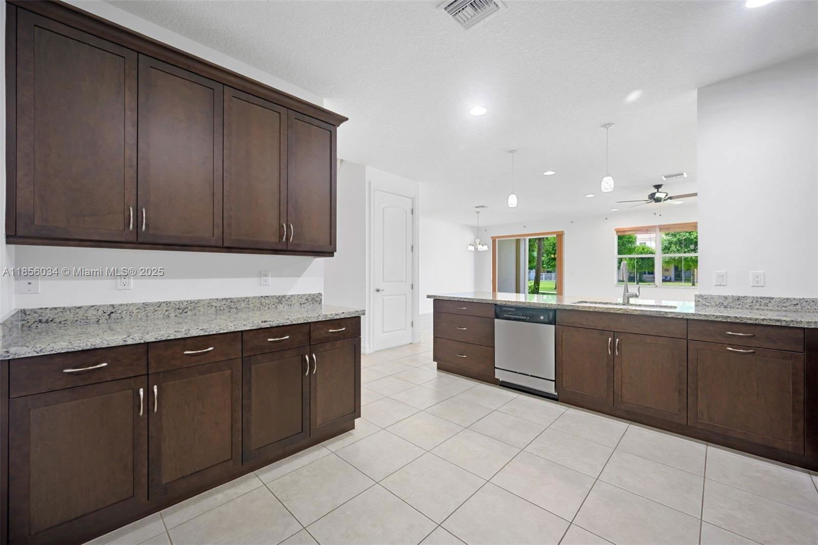11941 Park Central – photo 4