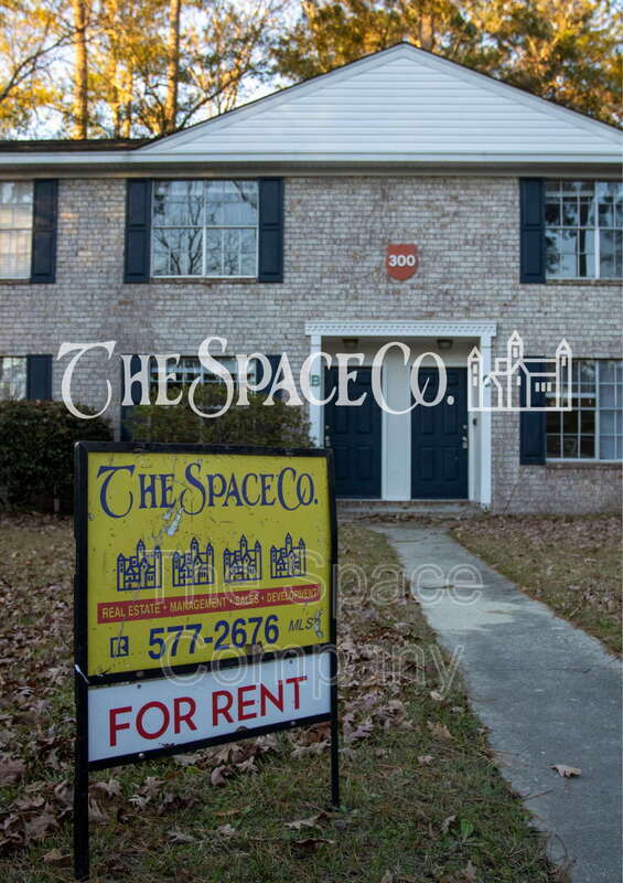 300 Crestview Drive – photo 2