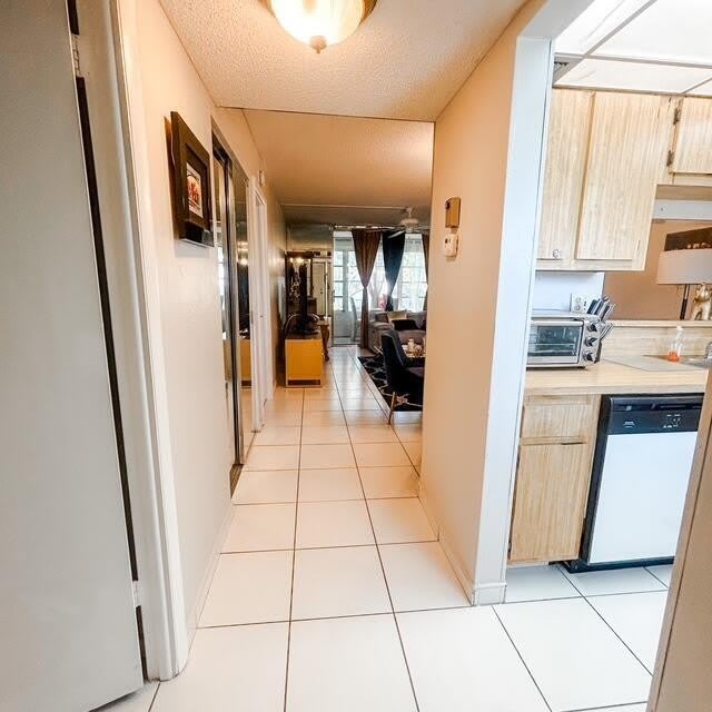 9200 Lime Bay Boulevard – photo 4
