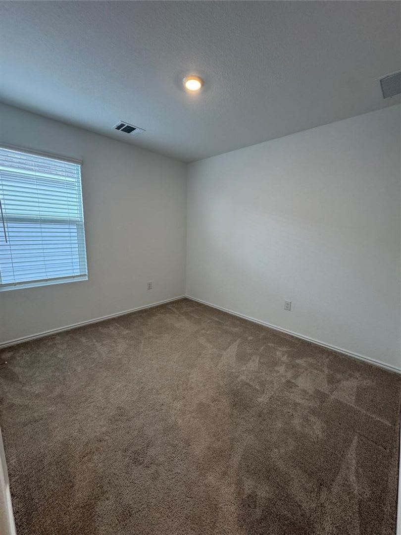 Almost New Home For Lease In Lockhart Ready For Move In – photo 5