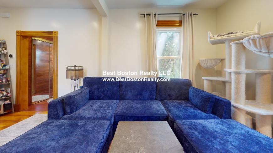18 Nashua St. – photo 4