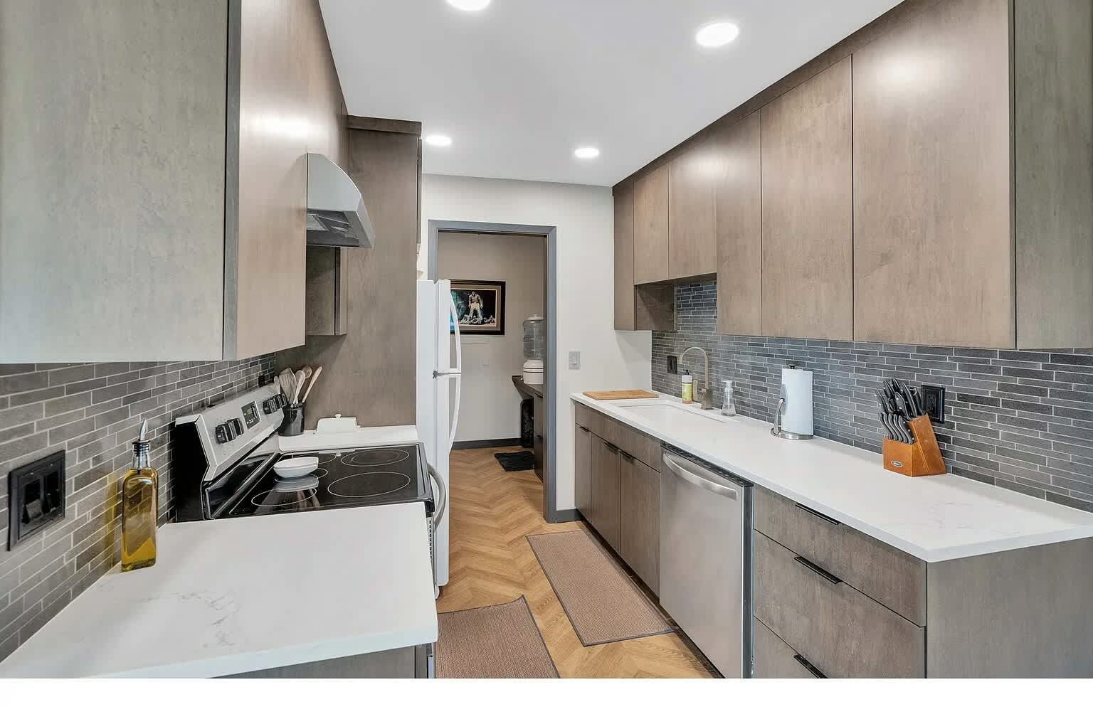 5585 East Evergreen Boulevard – photo 4