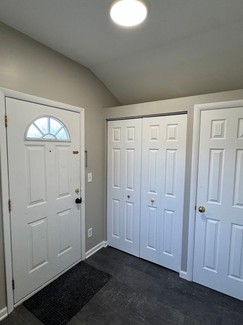 3 Bedroom Home On Wooded Lot Flexible Move In Date – photo 3