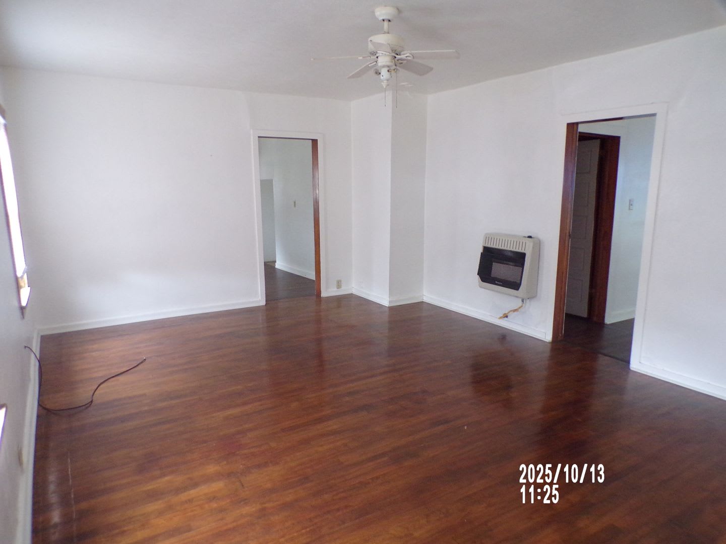 Very nice two-bedroom home located in the Walters area! One Dog under 20 lbs with owner approval! – photo 3