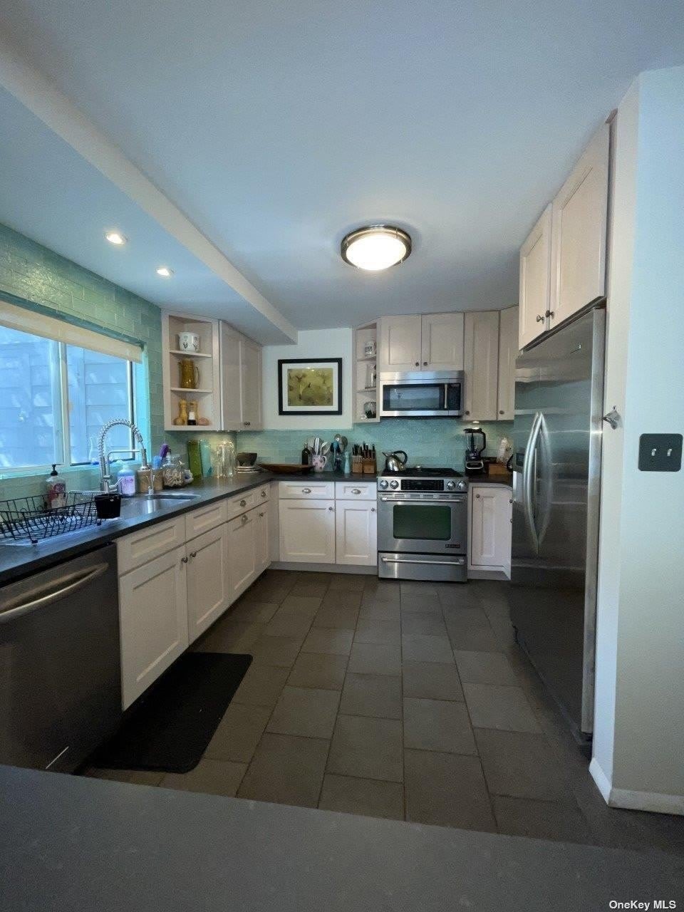 275 Wilmot Road – photo 5
