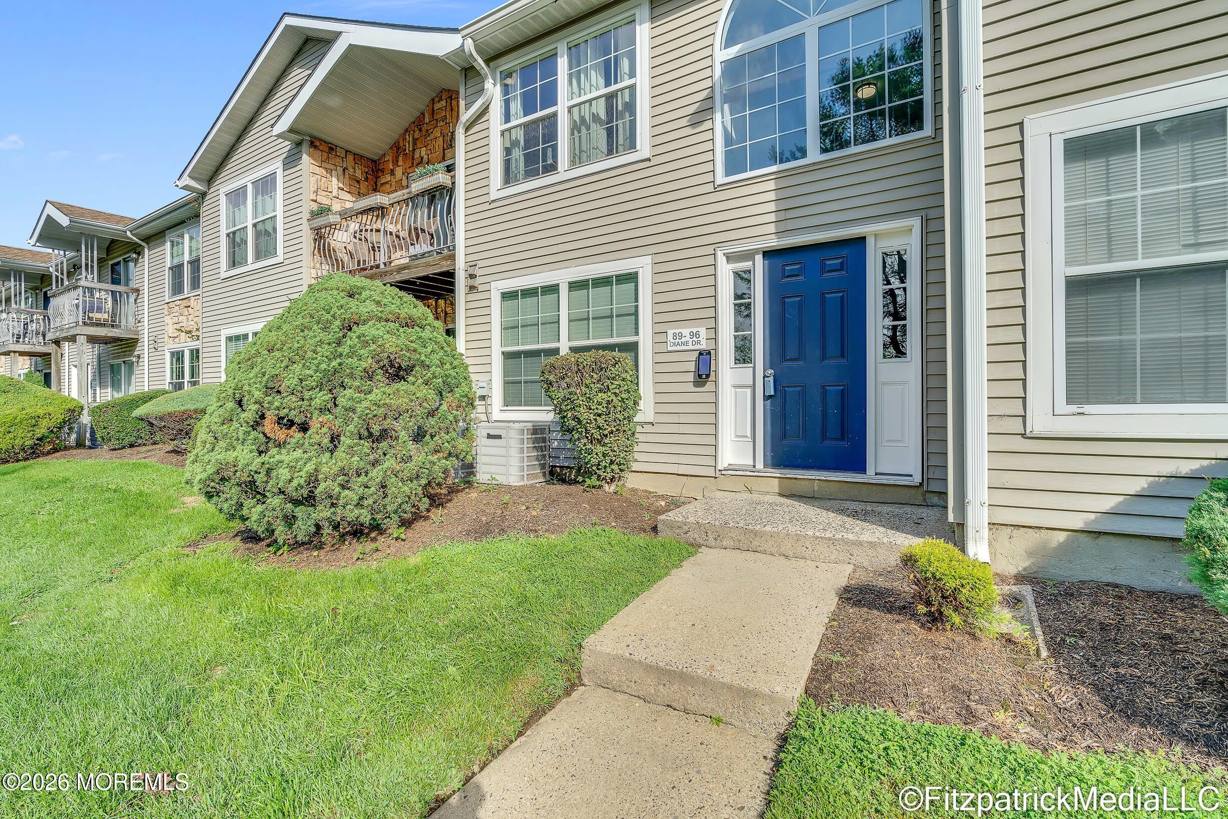 93 Diane Drive – photo 3