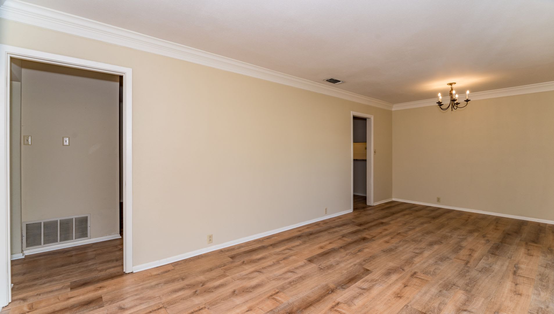3-BEDROOM IN SUNGATE, NORTH EAST ISD – photo 4